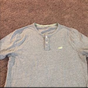 Men’s hollister shirt